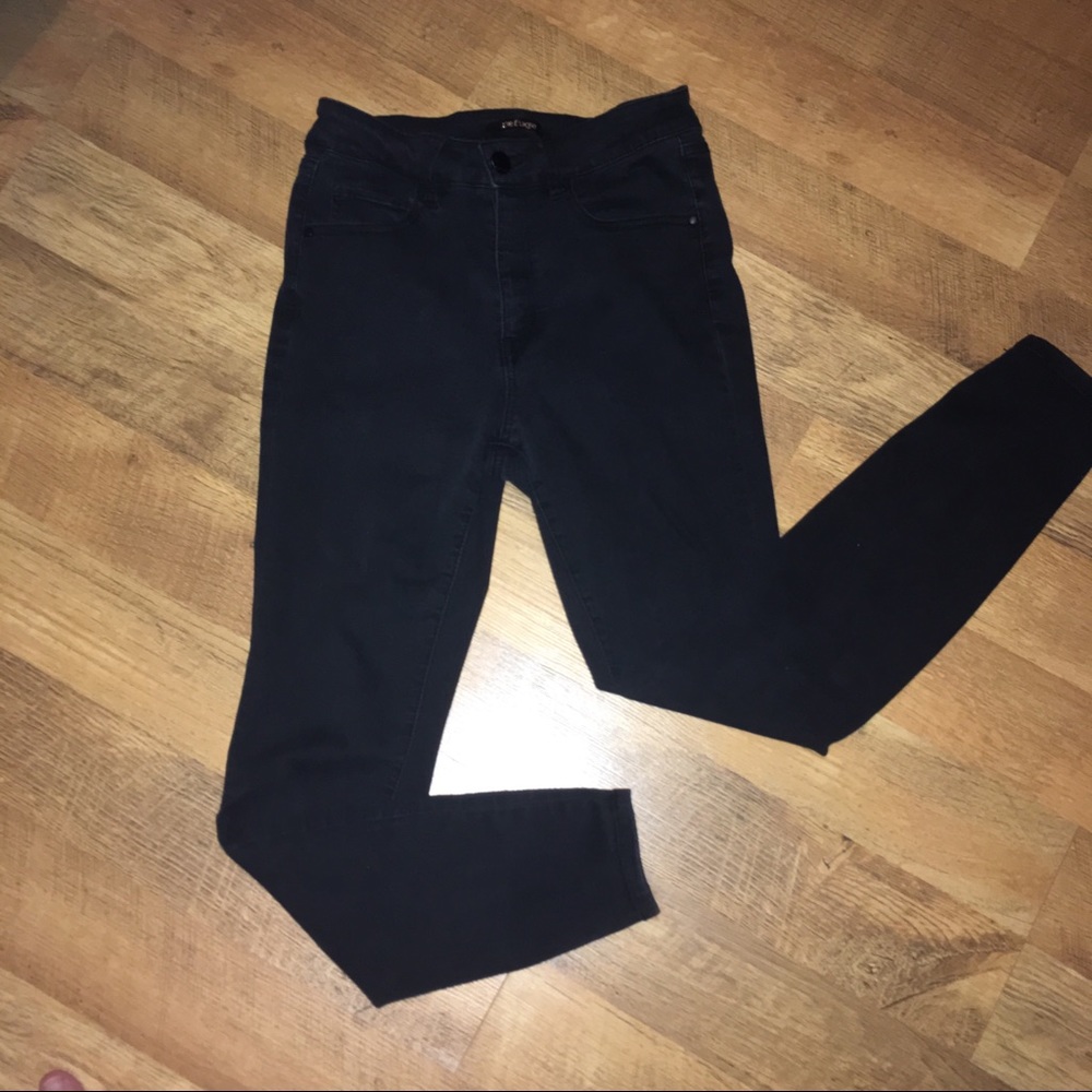 High waisted black skinny jeans